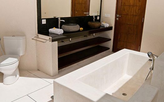 VV9249 | Villa 6 chambres à vendre | Seminyak – Oberoi