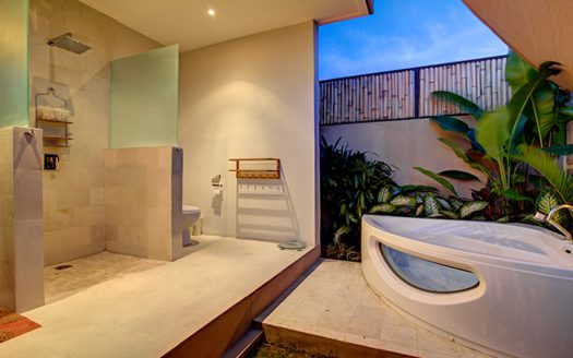 VV9321 | Villa 3 chambres à vendre | Seminyak – Center