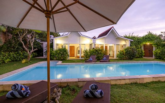 Villa Mitsouko | Villa 4 chambres à louer | Seminyak – Batubelig