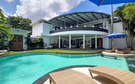 VV9675 | Villa 6 chambres à vendre | Canggu - Padonan - Villas à vendre par Bali Immobilier