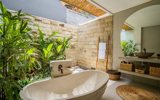 VV9676 | Villa 5 chambres à vendre | Kerobokan – Semer