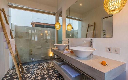 VV9679 | Villa 5 chambres à vendre | Seminyak – Oberoi