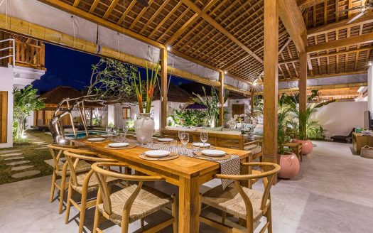 VV9679 | Villa 5 chambres à vendre | Seminyak – Oberoi