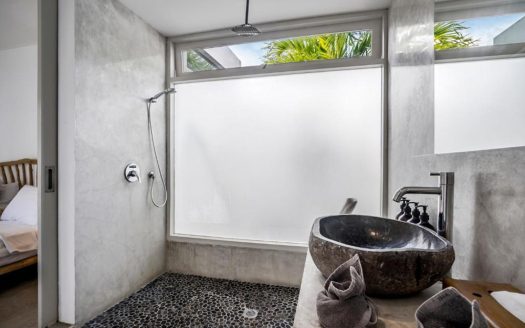 VV9684 | Villa 4 chambres à vendre | Seminyak – Oberoi