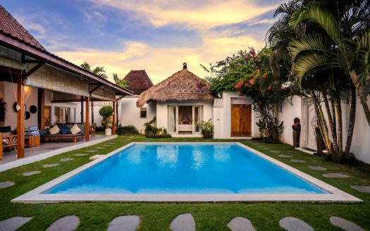 VV9684 | Villa 4 chambres à vendre | Seminyak – Oberoi