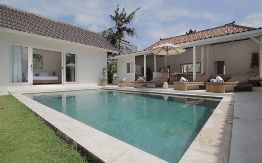 Complexe Batubolong | Villa 6 chambres à louer | Canggu – Batubolong
