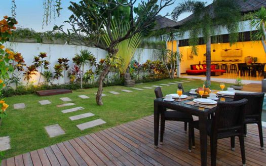 Complexe Calypso & Mitsouko | Villa 6 chambres à louer | Seminyak – Batubelig