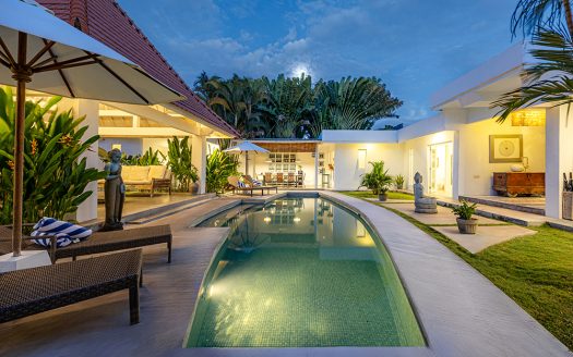 Villa Mutiara Putih | Villa 4 chambres à louer | Seminyak – Center