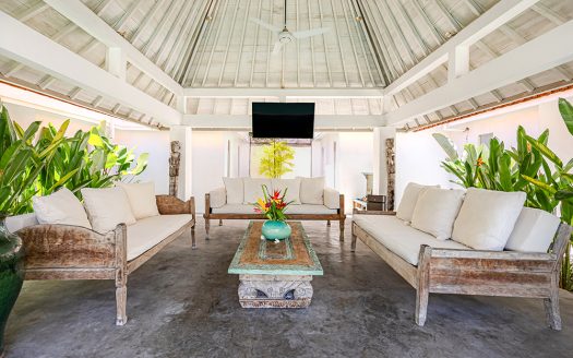 Villa Mutiara Putih | Villa 4 chambres à louer | Seminyak – Center