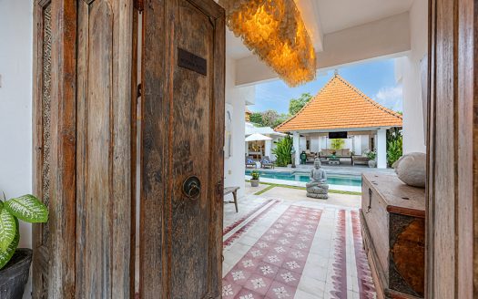 Villa Mutiara Putih | Villa 4 chambres à louer | Seminyak – Center