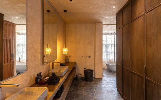 VV9680 | Villa 6 chambres à vendre | Kediri – Nyanyi