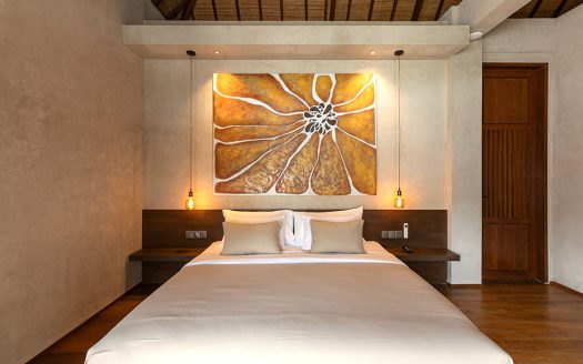 VV9680 | Villa 6 chambres à vendre | Kediri – Nyanyi