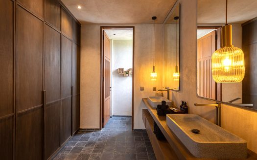 VV9680 | Villa 6 chambres à vendre | Kediri – Nyanyi