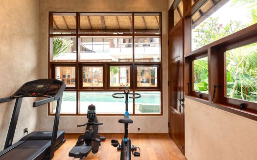 VV9680 | Villa 6 chambres à vendre | Kediri – Nyanyi