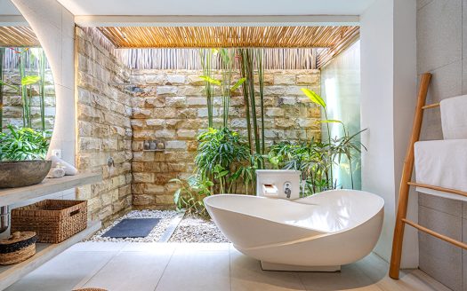 Complexe Kayu Ceruring | Villa 6 chambres à louer | Kerobokan – Umalas