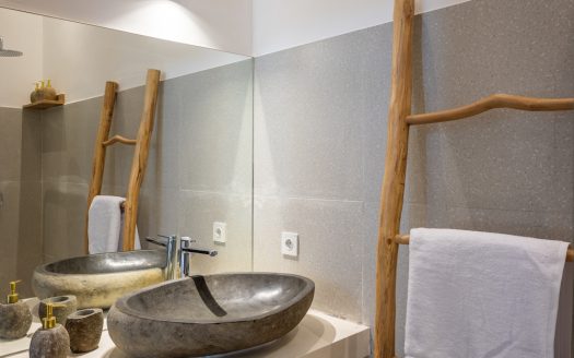 Complexe Kayu Ceruring | Villa 6 chambres à louer | Kerobokan – Umalas