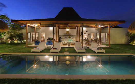 Complexe Oberoi 12 CH | Villa 12 chambres à louer | Seminyak – Oberoi