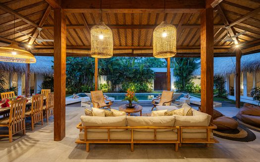 Complexe Oberoi 12 CH | Villa 12 chambres à louer | Seminyak – Oberoi