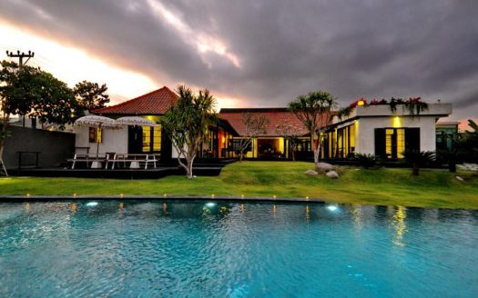VV9398 | Villa 4 chambres à vendre | Canggu – Batu Bolong