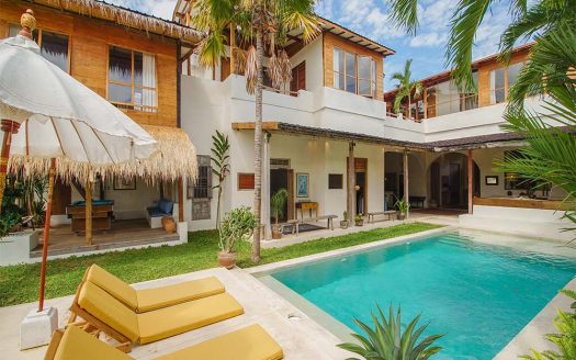 VV9505 | Villa 7 chambres à vendre | Kerobokan - Tegal Cupek - Villas à vendre par Bali Immobilier
