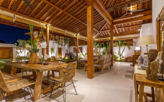 VV9686 | Villa 5 chambres à vendre | Seminyak – Oberoi