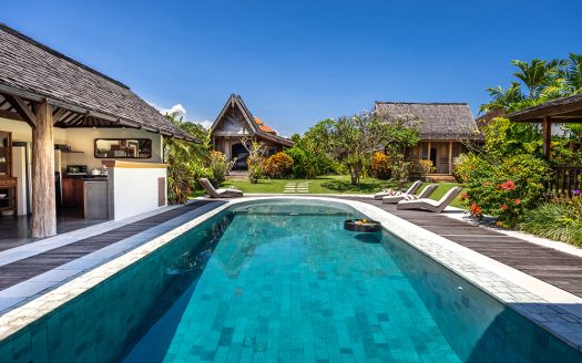 Villa Lina | Villa 3 chambres à louer | Canggu – Batubolong