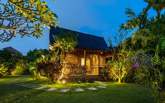 Villa Lina | Villa 3 chambres à louer | Canggu – Batubolong