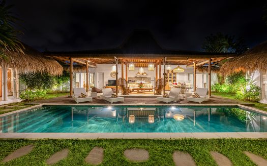 Villa Aksara | Villa 4 chambres à louer | Seminyak – Oberoi