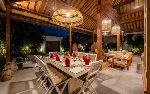 Villa Aksara | Villa 4 chambres à louer | Seminyak – Oberoi