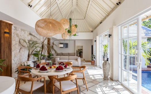Villa Dalon | Villa 2 chambres à louer | Seminyak – Oberoi