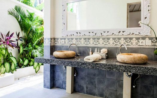 VV9370 | Villa 3 chambres à vendre | Seminyak – Batubelig