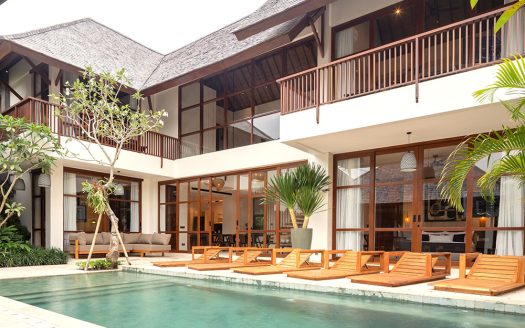 VV9680 | Villa 6 chambres à vendre | Kediri - Nyanyi - Villas à vendre par Bali Immobilier