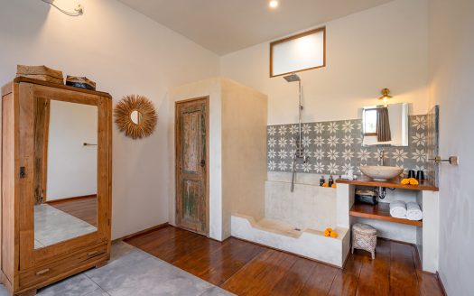 VV9703 | Villa 6 chambres à vendre | Seminyak – Batubelig